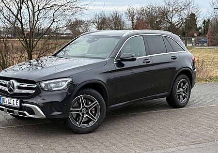 Mercedes-Benz GLC 300 de 4Matic*AMG*ACC*LEDER*LED*KAMERA*M-BUX