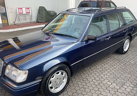 Mercedes-Benz E 250 T D Automat.SSD. 1 Hand .DPF.