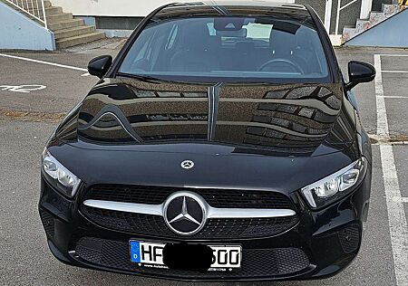 Mercedes-Benz A 220 d 8G-DCT Progressive, Ahk.