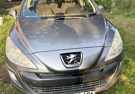 Peugeot 3008 alles funktioniert