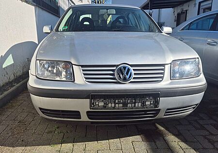 VW Bora Volkswagen Basis