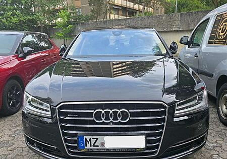 Audi A8 3.0 TDI DPF quattro tiptronic