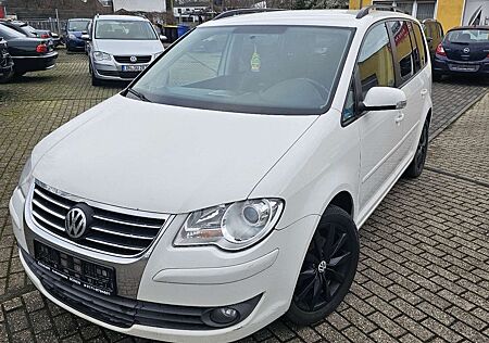 VW Touran Volkswagen 1.9 TDI DPF Trendline SAUBER INNEN UND AUSSEN