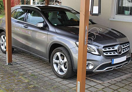 Mercedes-Benz GLA 180 7G-DCT Urban