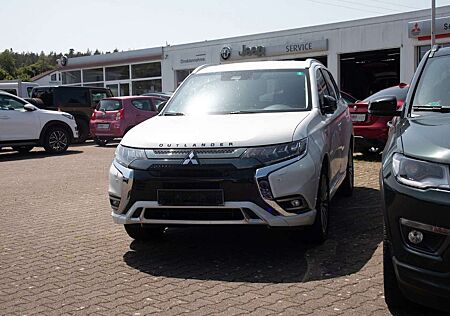 Mitsubishi Outlander 2.4 PHEV Plus 4WD Bi-LED*ACC*Navi*Tech