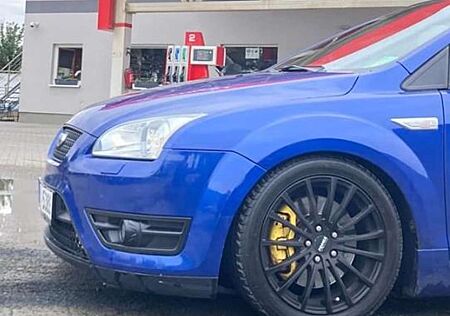 Ford Focus ST225