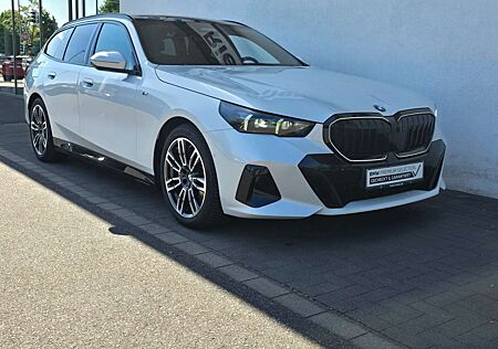 BMW 540 d xDrive Touring M Sportpaket Pro*Pano*AHK*