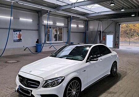 Mercedes-Benz C 200 Verkaufe hiermit meinen W205 ab Werk Amg Nig