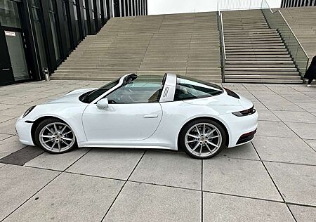 Porsche 992 Targa 4