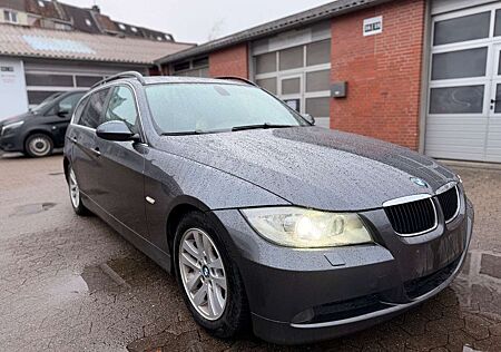 BMW 325 iA Touring*Automatik*Navi-Prof*Panorama*PDC*