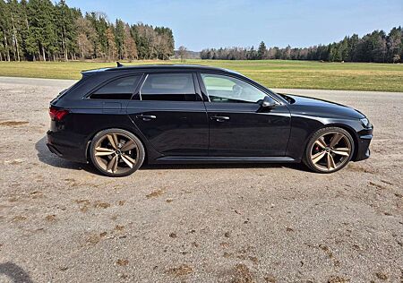 Audi RS4 A4 Avant Avant quattro tiptronic