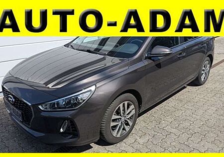 Hyundai i30 cw Kombi 1.6 CRDi*Automatik*AHK*81.076 KM*