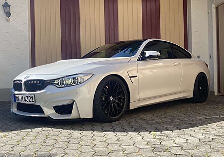 BMW M4 TÜV/Service NEU Harman Kardon