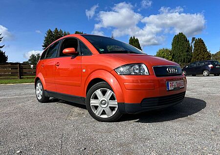 Audi A2 1.4 aus 2 Hand SCHECKHEFTGEPFLEGT BEI