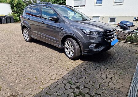 Ford Kuga 1.5 EcoBoost 2x4 ST-Line