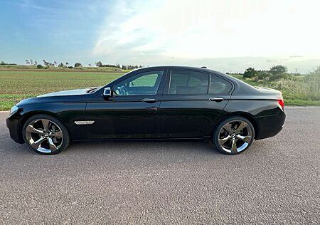 BMW 750i 750