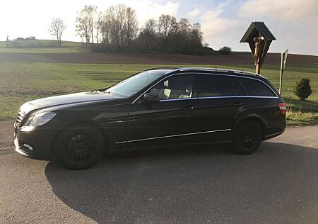 Mercedes-Benz E 250 CDI BlueEfficiency AMG.SHZ. Klimaautomatik.Leder