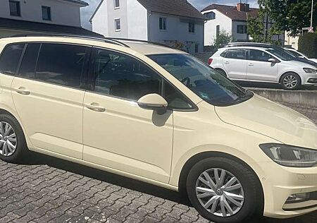 VW Touran Volkswagen 2.0 TDI SCR (BlueMotion Technology) DSG Comfortlin