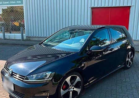 VW Golf Volkswagen Highline BMT