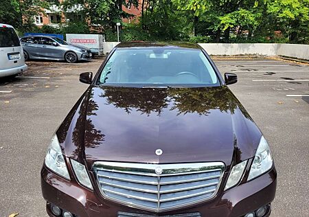 Mercedes-Benz E 200 CGI BlueEFFICIENCY