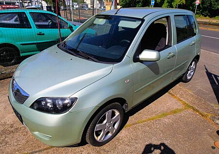 Mazda 2 1,4 MZi Active Klima 134 TKM Tüv neu !!