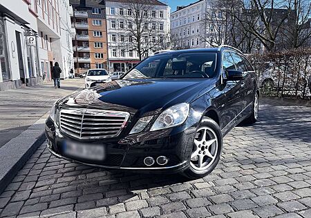 Mercedes-Benz E 200 E-Klasse T-Modell T Automatik Elegance