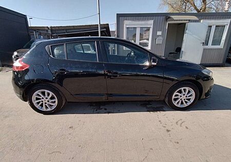 Renault Megane III Lim. 5-trg. Paris+NAVI+SHZ+KLIMAAUTO