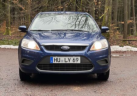 Ford Focus Turnier 1.6 16V Ambiente
