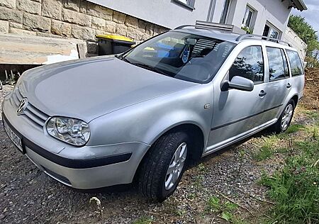 VW Golf Variant Volkswagen 1.6 Edition