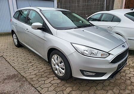 Ford Focus Turnier 1.0 EcoBoost Start-Stopp-System Trend