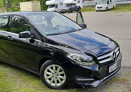 Mercedes-Benz B 180 Style+LED+NAVI+SITZH+PDC+SPIEGEL-PAKET