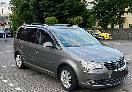 VW Touran Volkswagen 2.0 TDI DPF Highline
