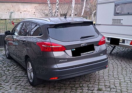 Ford Focus Turnier 1.0 EcoBoost Start-Stopp-System Titanium