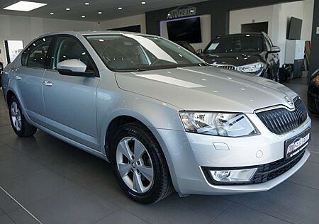 Skoda Octavia Style+NAVI+KLIMA+PDC+SITZHEIZUNG