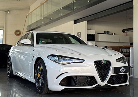 Alfa Romeo Giulia Quadrifoglio /Keramik/H&K/SHZ/ACC/Carplay