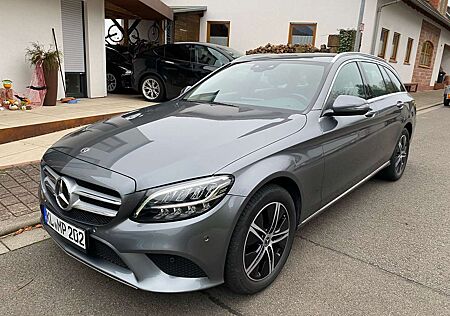 Mercedes-Benz C 200 d LED|Leder|Navi|AHK|StandHzg|Business|Remote