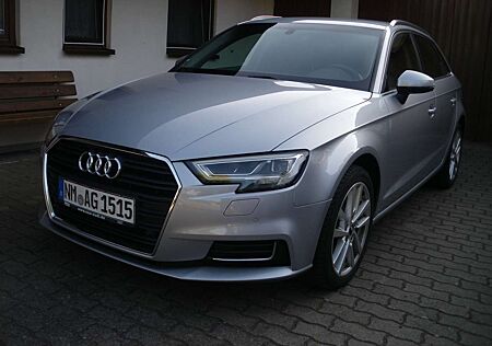 Audi A3 design, 1,6TDI, Navi, LED, Sitzheizg, PDC, Alu,DAB