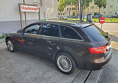 Audi A4 Avant 2.0 TDI DPF Attraction