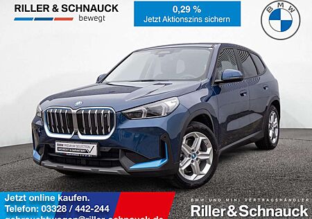 BMW iX1 xDrive 30 AHK+PANO+HUD+ACC+360°KAM