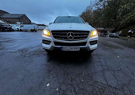 Mercedes-Benz ML 350 4MATIC (BlueEFFICIENCY) 7G-TRONIC