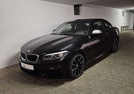 BMW 240 M240i Coupe Sport-Aut.