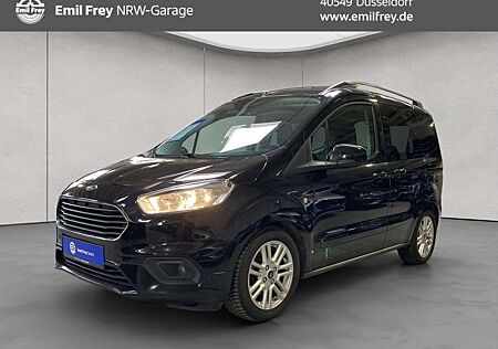 Ford Tourneo Courier Titanium 1.5 TDCi / Navi