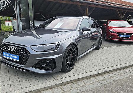 Audi RS4 Avant 2.9 TFSI quattro mit Garantie!