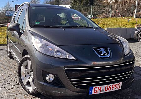 Peugeot 207 Premium 120 VTI KLIMA AHK PANORAMA 2.HAND