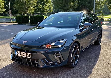 Cupra Leon ST 1.5 eTSI, MATRIX, SENNHEISER, INTEL., EDGE