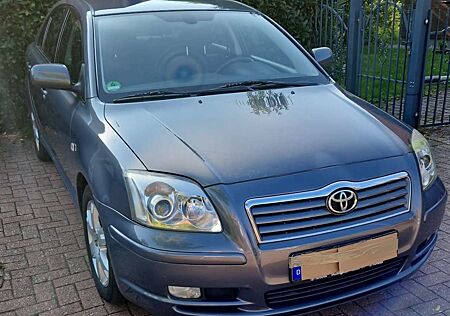 Toyota Avensis 1.8 Sol Liftback