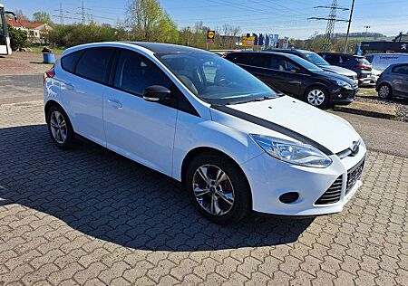 Ford Focus Lim. Trend**GARANTIE**4 Zylinder Motor