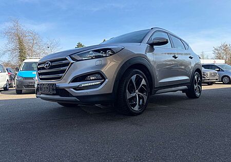 Hyundai Tucson Style 4WD*1.Hand*HU NEU*TOP*97.000 km*