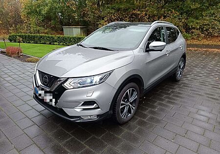 Nissan Qashqai 1.6 dCi Xtronic N-Connecta