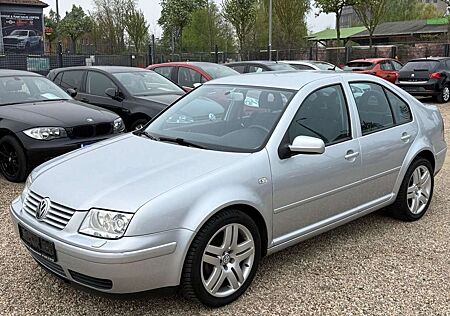 VW Bora Volkswagen Lim. 1.8T Xenon/Klimaaut/Sitzh/Temp/BC/Navi
